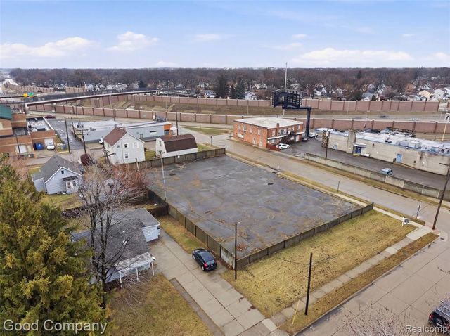 000 Vassar, Hazel Park, MI 48030