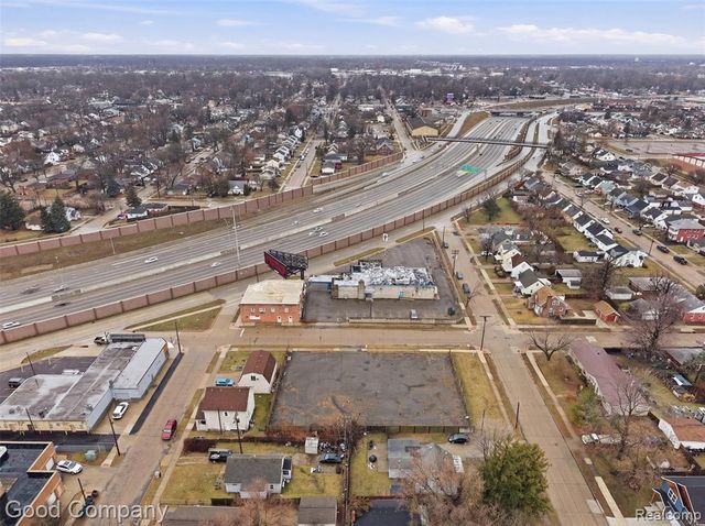 000 Vassar, Hazel Park, MI 48030