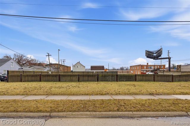 000 Vassar, Hazel Park, MI 48030