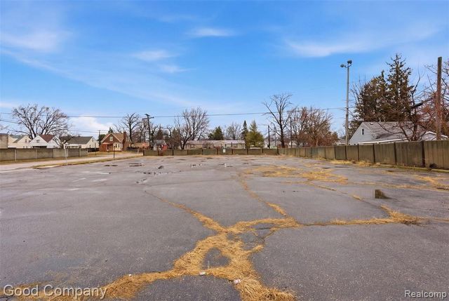 000 Vassar, Hazel Park, MI 48030