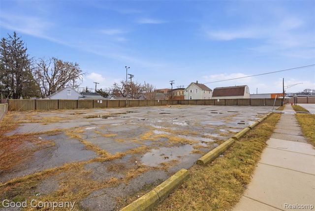 000 Vassar, Hazel Park, MI 48030