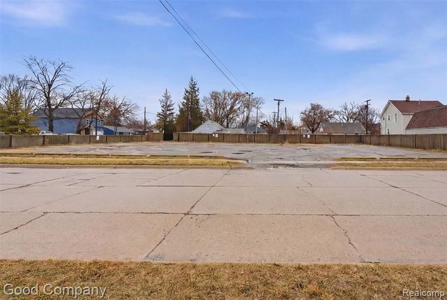 000 Vassar, Hazel Park, MI 48030