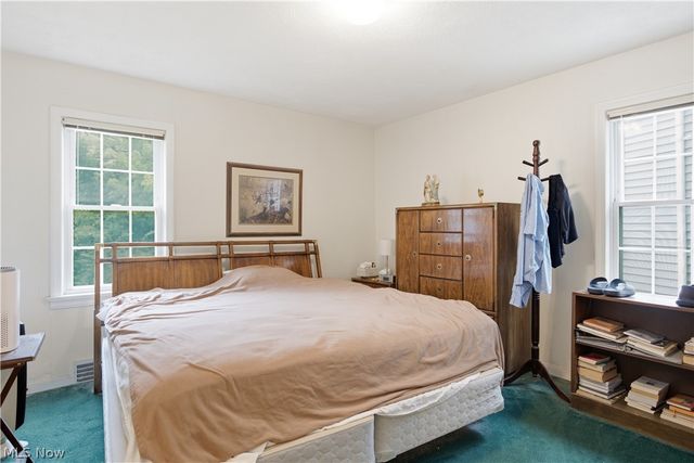 13577 Cedar Road, University Heights, OH 44118