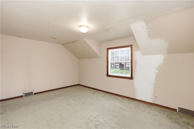 13577 Cedar Road, University Heights, OH 44118