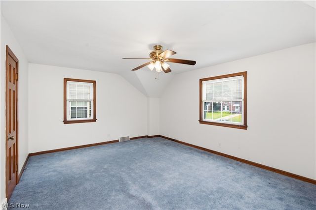 13577 Cedar Road, University Heights, OH 44118