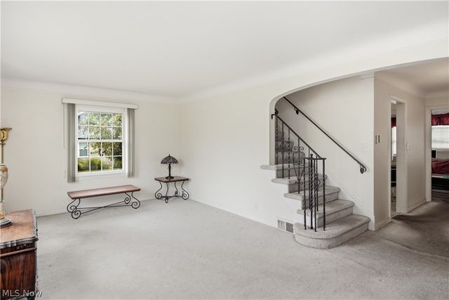 13577 Cedar Road, University Heights, OH 44118