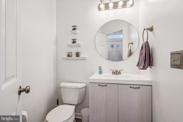 14701 WINTERFIELD CT, Centreville, VA 20120