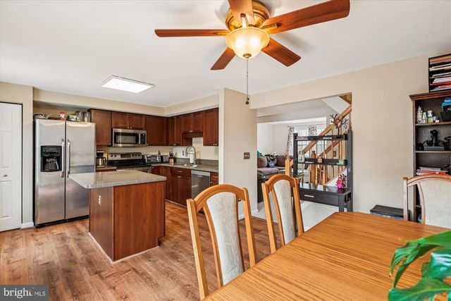 14701 WINTERFIELD CT, Centreville, VA 20120