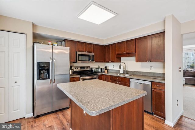 14701 WINTERFIELD CT, Centreville, VA 20120