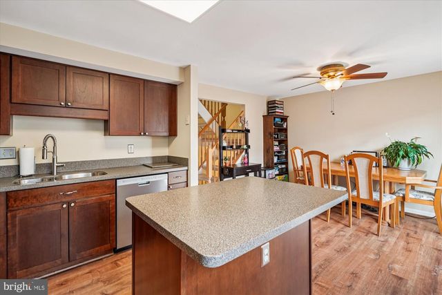 14701 WINTERFIELD CT, Centreville, VA 20120