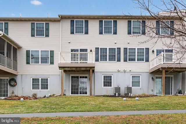 526 WHITECHAPEL RD, Lancaster, PA 17603