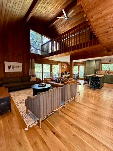 10081 Haas Road, Rockton, IL 61072