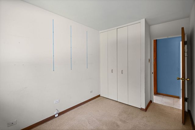 940 Ridgewood Drive, Highland Park, IL 60035
