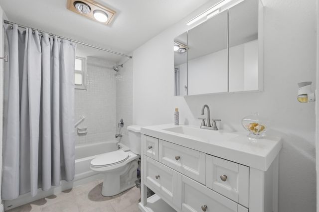 3231 Holiday Springs Boulevard 110, Margate, FL 33063