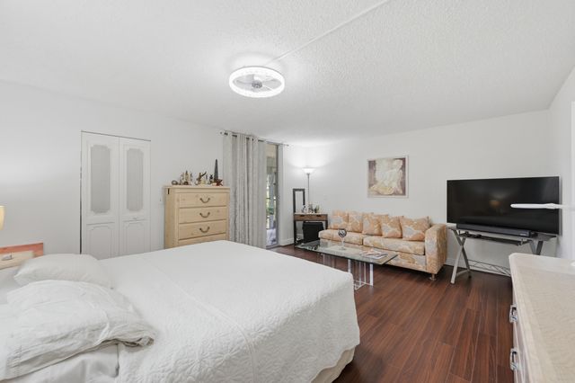 3231 Holiday Springs Boulevard 110, Margate, FL 33063