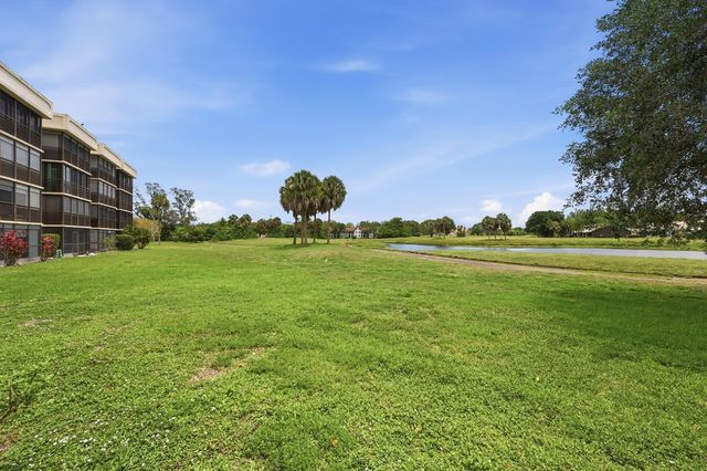 3231 Holiday Springs Boulevard 110, Margate, FL 33063