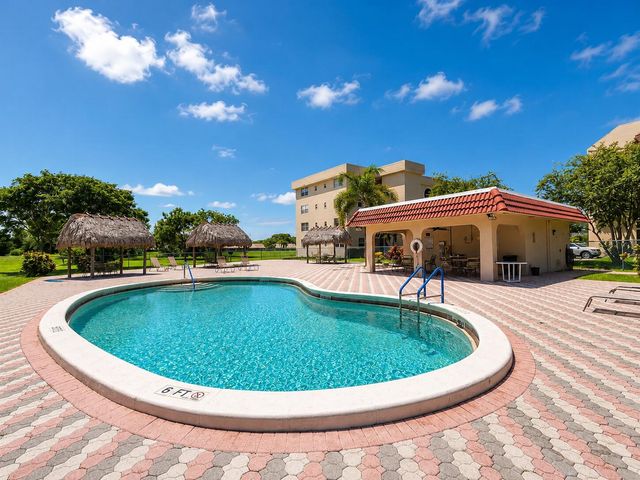 3231 Holiday Springs Boulevard 110, Margate, FL 33063