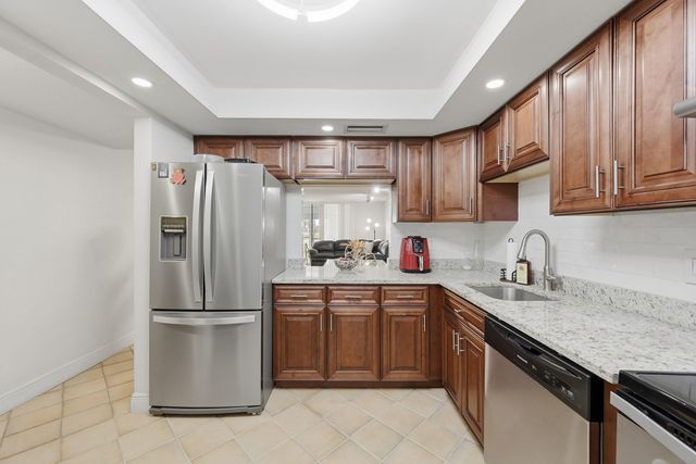 3231 Holiday Springs Boulevard 110, Margate, FL 33063