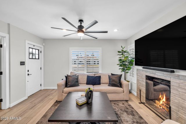1926 W HOLLY Street, Phoenix, AZ 85009