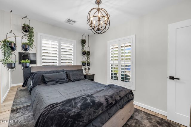 1926 W HOLLY Street, Phoenix, AZ 85009