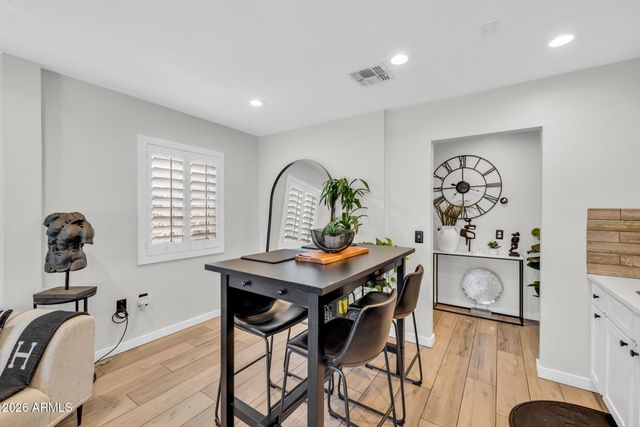1926 W HOLLY Street, Phoenix, AZ 85009