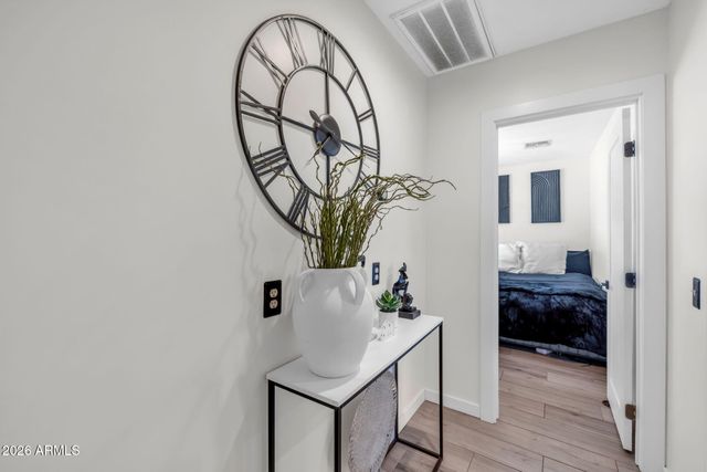 1926 W HOLLY Street, Phoenix, AZ 85009