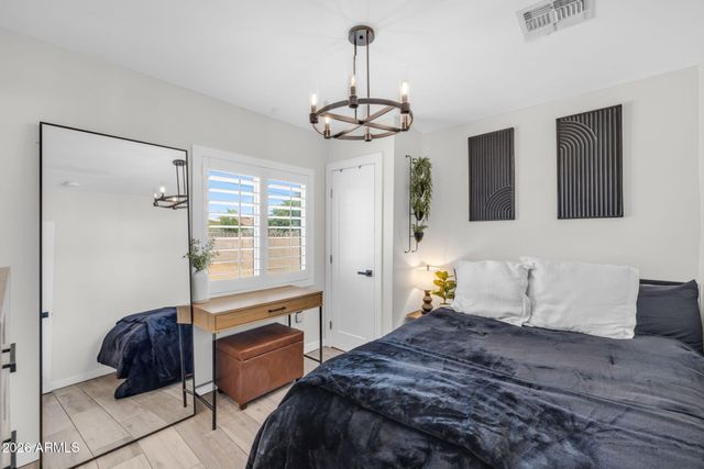 1926 W HOLLY Street, Phoenix, AZ 85009