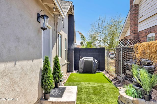 1926 W HOLLY Street, Phoenix, AZ 85009
