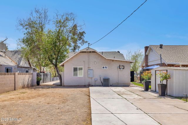 1926 W HOLLY Street, Phoenix, AZ 85009