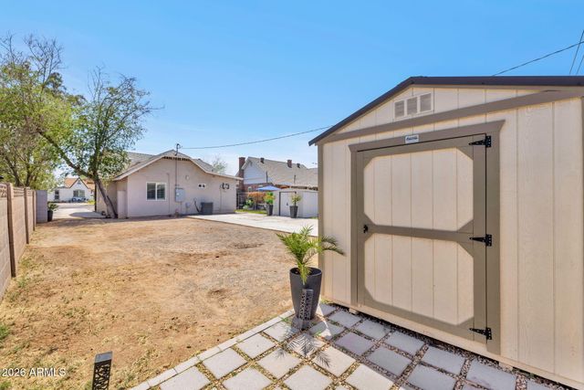1926 W HOLLY Street, Phoenix, AZ 85009
