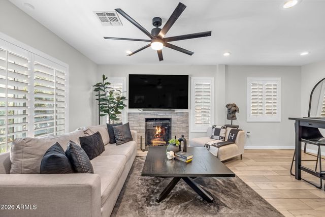 1926 W HOLLY Street, Phoenix, AZ 85009