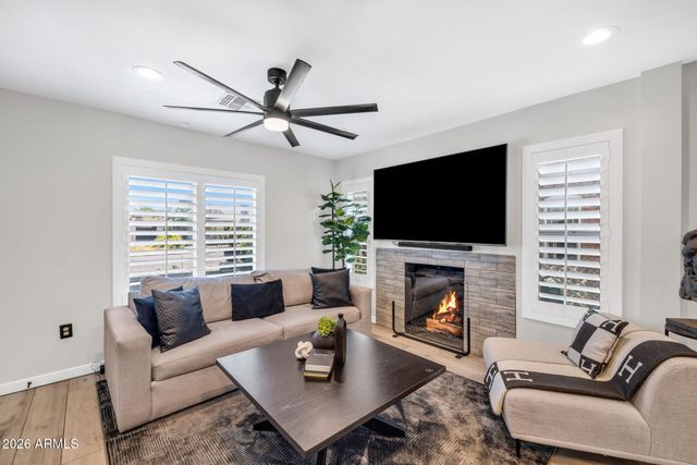 1926 W HOLLY Street, Phoenix, AZ 85009