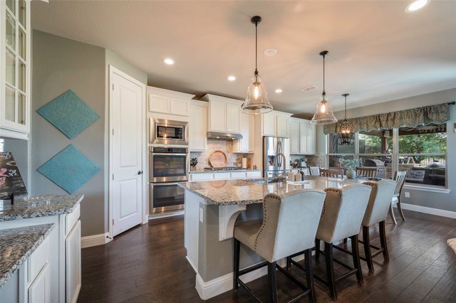 928 Bentley Drive, Roanoke, TX 76262