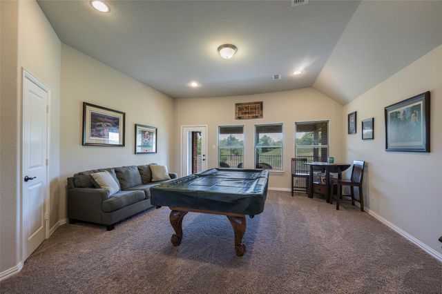 928 Bentley Drive, Roanoke, TX 76262