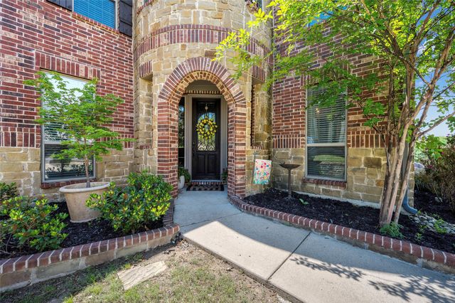 928 Bentley Drive, Roanoke, TX 76262