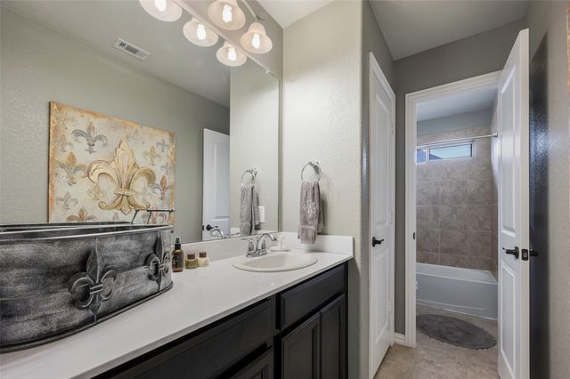 928 Bentley Drive, Roanoke, TX 76262