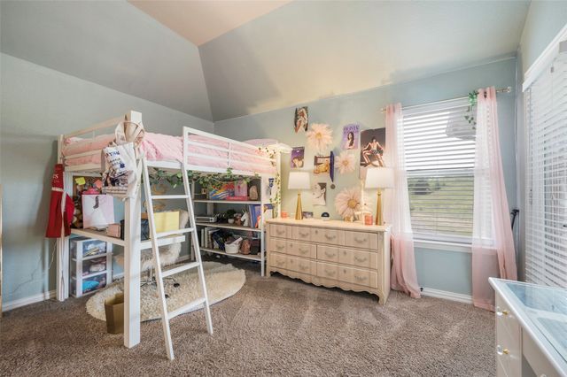 928 Bentley Drive, Roanoke, TX 76262