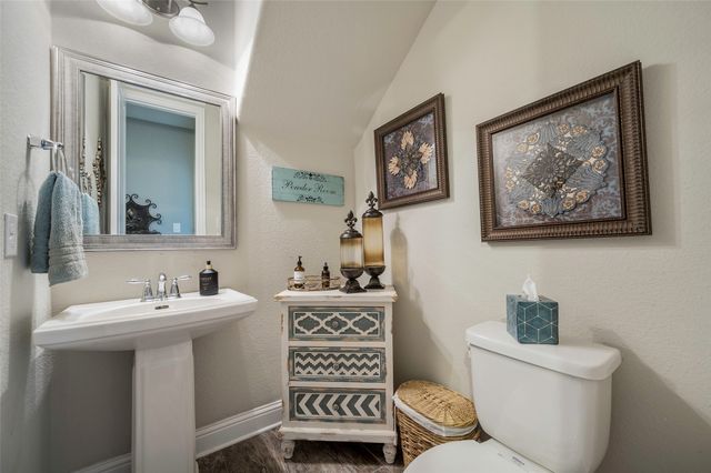 928 Bentley Drive, Roanoke, TX 76262