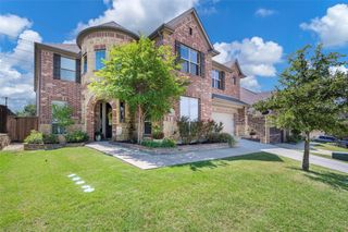 928 Bentley Drive, Roanoke, TX 76262