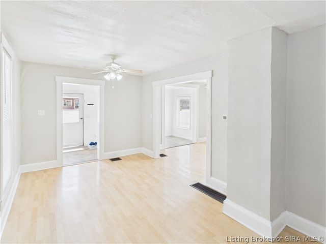 1026 N Clark Boulevard, Clarksville, IN 47129