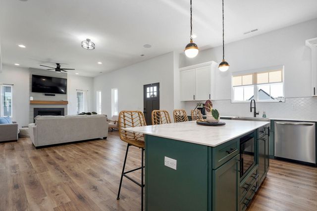 973 E Valley Trail Drive, Republic, MO 65738