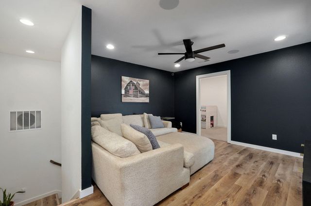 973 E Valley Trail Drive, Republic, MO 65738