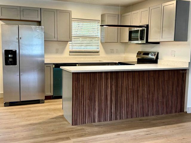 1639 SPRING LAKE ROAD, Fruitland Park, FL 34731