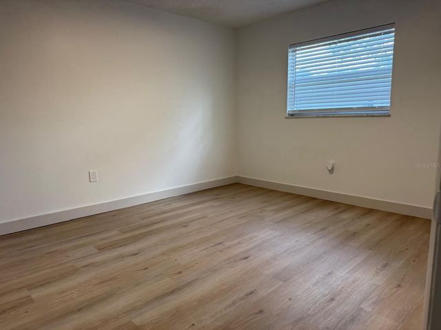 1639 SPRING LAKE ROAD, Fruitland Park, FL 34731