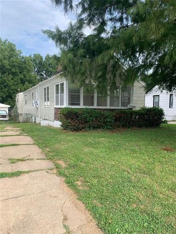 2315 S Maywood Avenue, Independence, MO 64052