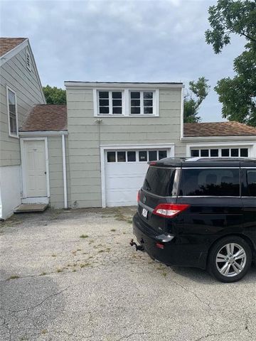 2315 S Maywood Avenue, Independence, MO 64052