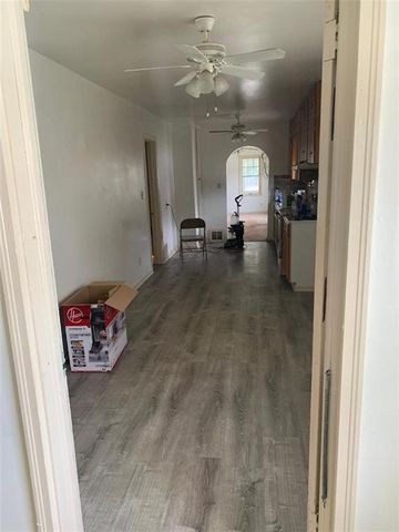 2315 S Maywood Avenue, Independence, MO 64052