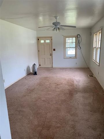 2315 S Maywood Avenue, Independence, MO 64052