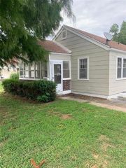 2315 S Maywood Avenue, Independence, MO 64052