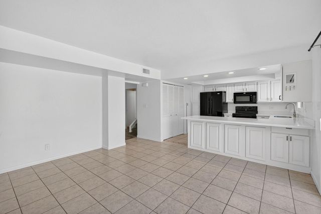 8548 E McDonald Drive, Scottsdale, AZ 85250